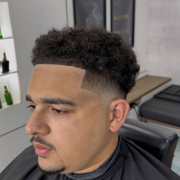 Photo from BARBERKRISH Mobile Barber 4